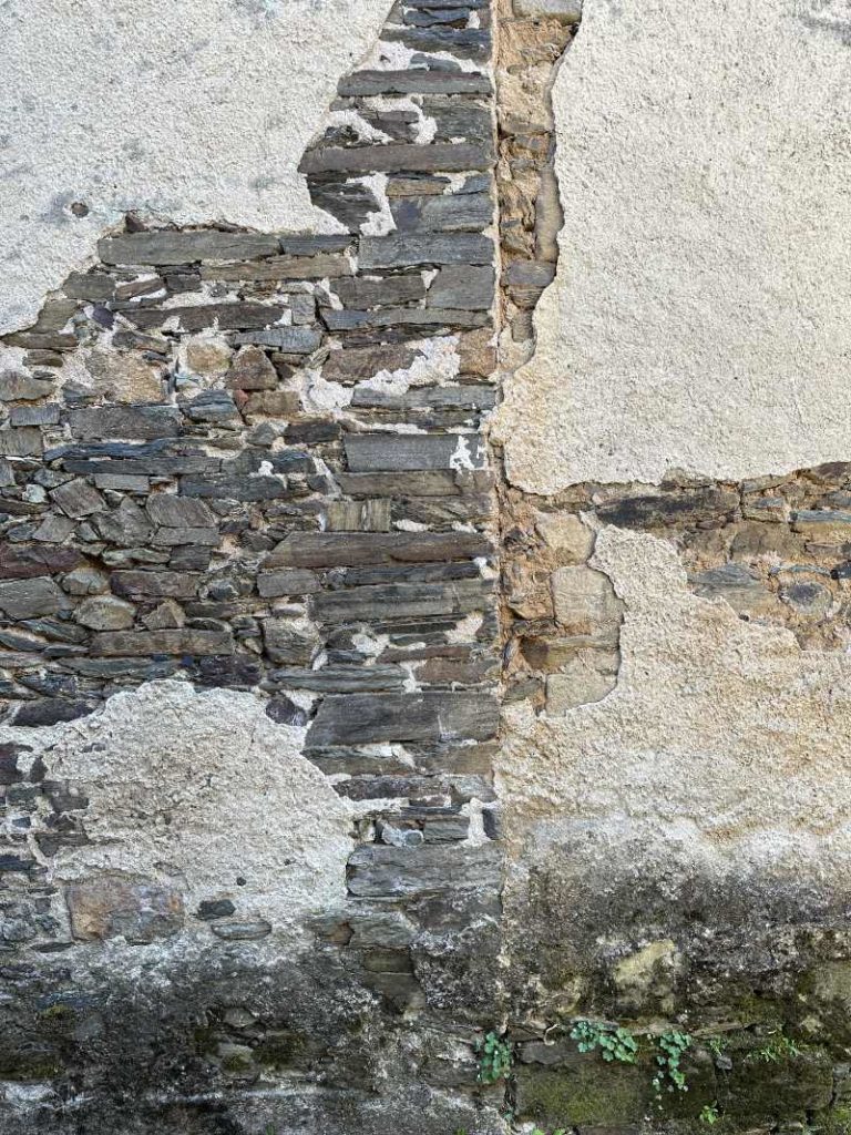 Mur ancien - habitologue